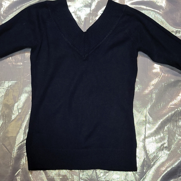 Sweater Project Women's/ Kids V-Neck Size Small - Picture 2 of 3